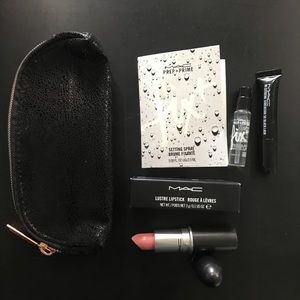 MACCOSMETICS SET